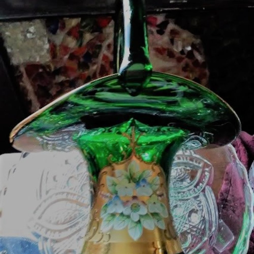 Czech art glass basket with 24 k gold leaf